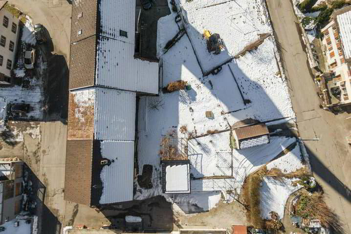 5 rooms House to buy in Albeuve - image 1/13