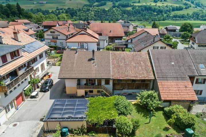 Casa di 5 locali in vendita a Albeuve - immagine 1/9
