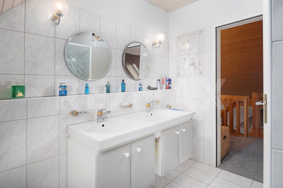 2.5 rooms Apartment to buy in Gossau ZH - image 1/13