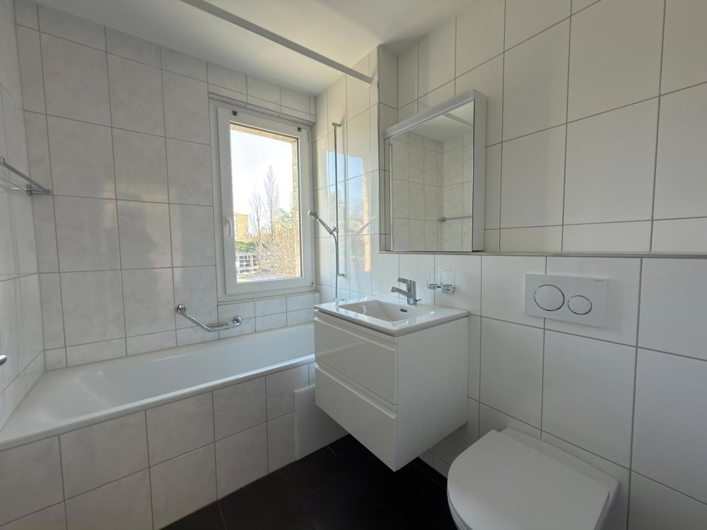 Appartamento di 3.5 locali in affitto a Bienne - immagine 1/7