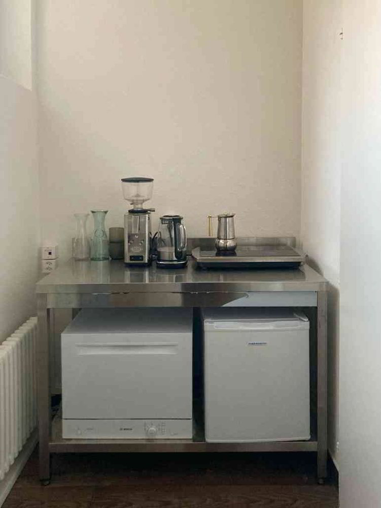 1.5 rooms Office & Commercial for rent in Basel - image 1/5