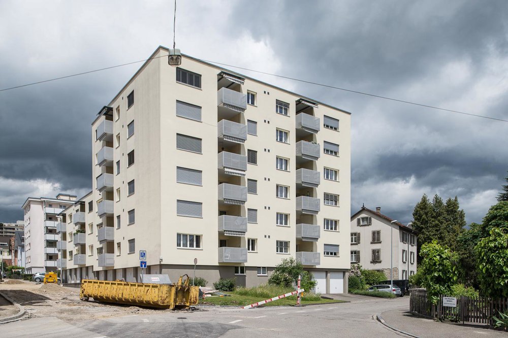 Parcheggio, garage di null locali in affitto a Neuhausen am Rheinfall - immagine 1/2
