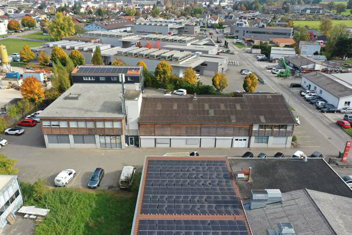 3 rooms Office & Commercial for rent in Delsberg - image 1/10