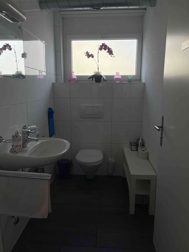 4 rooms Office & Commercial for rent in Winterthour - image 1/6