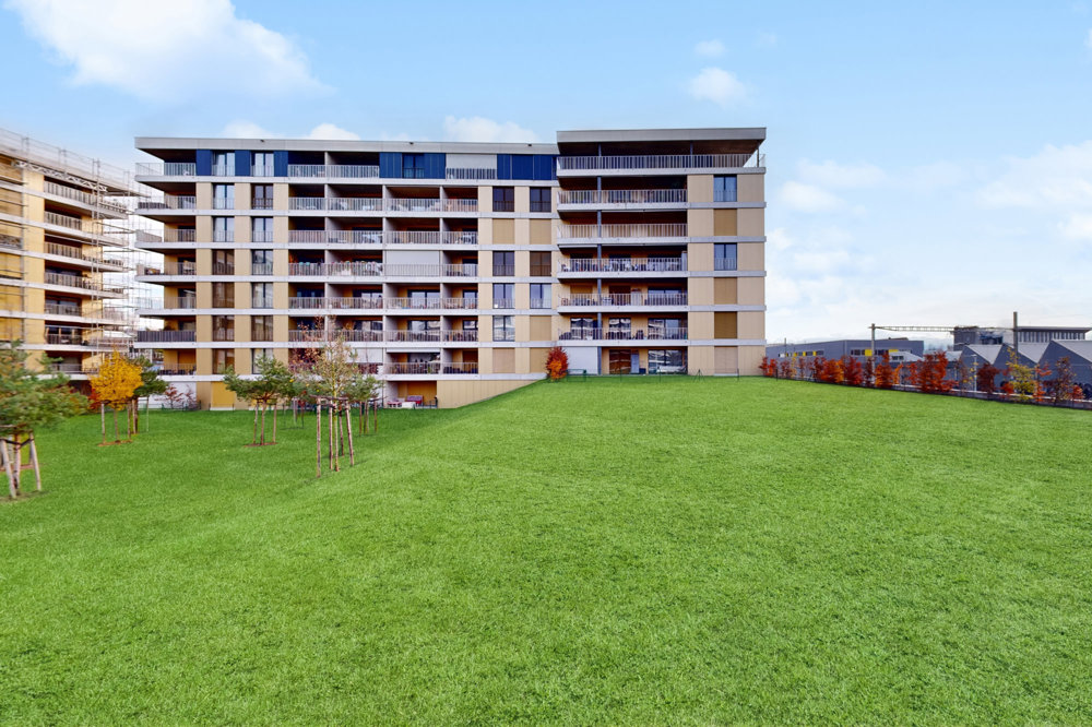 null rooms Car park, garage for rent in Bussigny - image 1/2