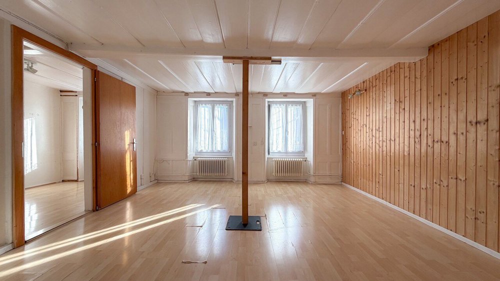 Casa di 7 locali in vendita a Gruyères - immagine 1/13