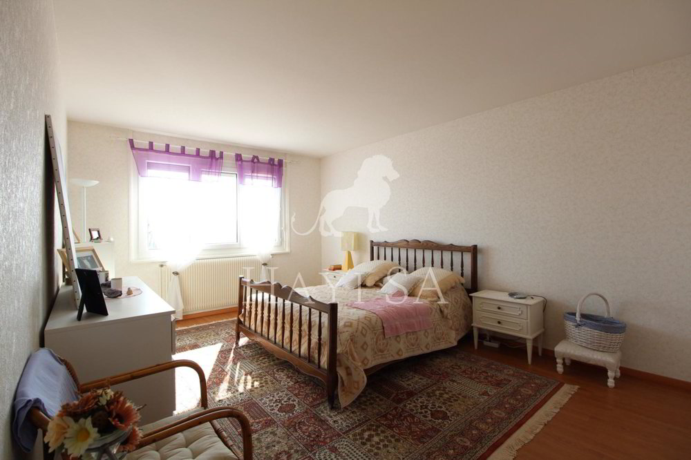 3 rooms Apartment to buy in Genève - image 1/10