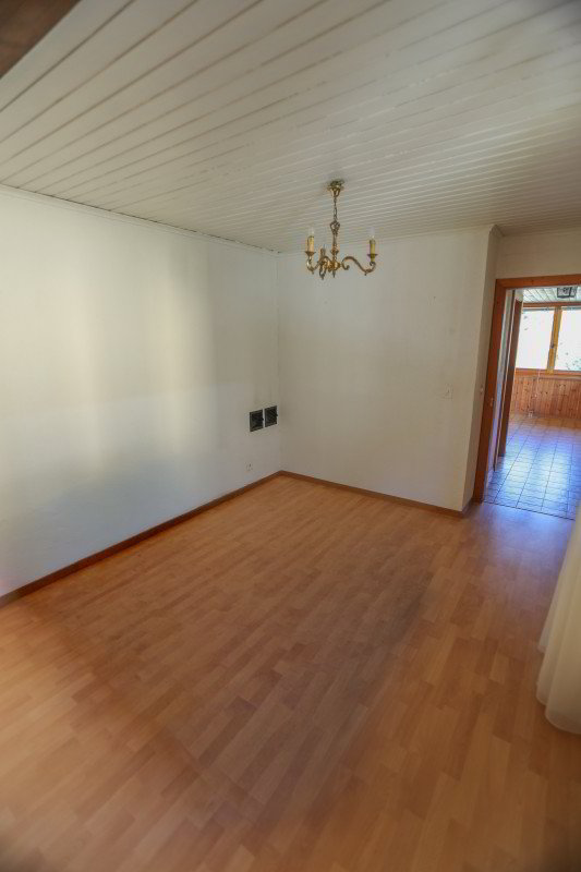Maison 8 pièces à acheter à Bex - image 1/13