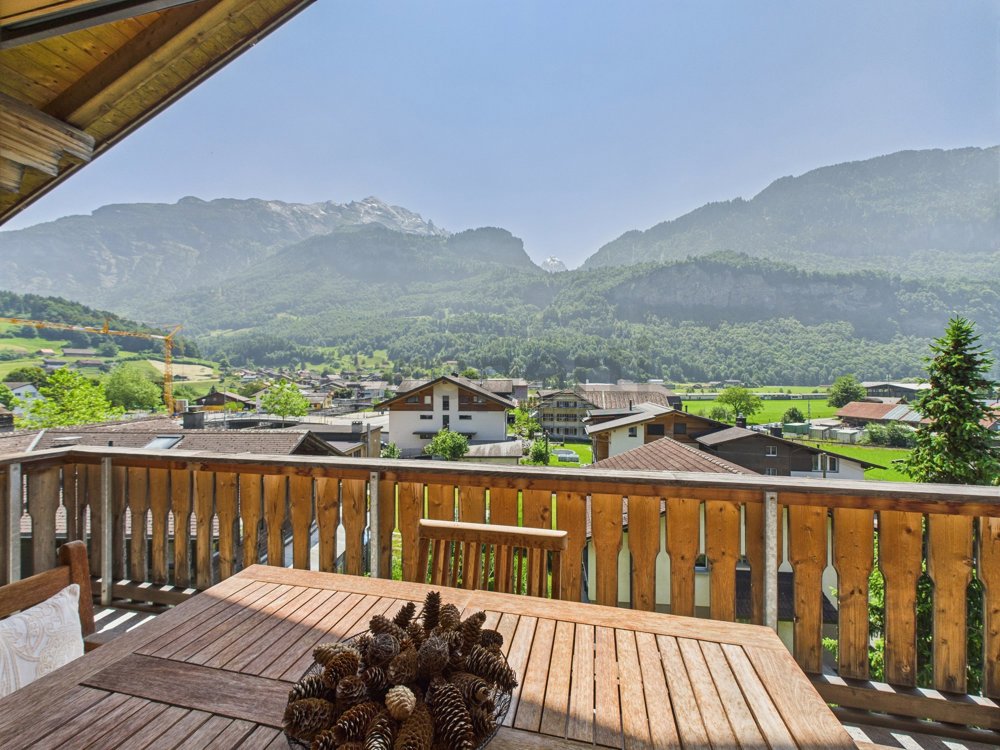 Appartamento di 6 locali in vendita a Meiringen - immagine 1/12