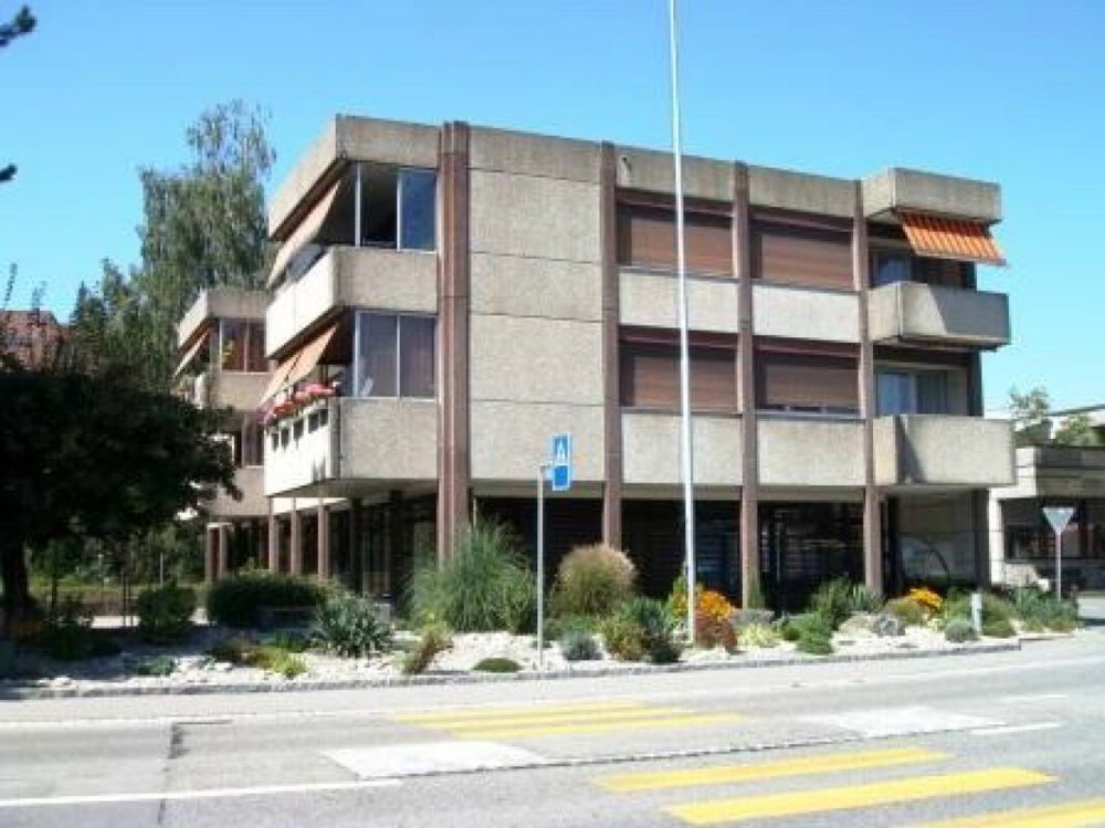 Parking, garage null pièces à louer à Aarberg - image 1/2