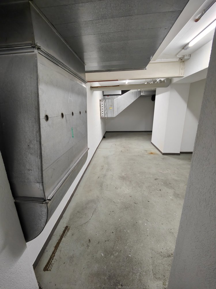 null rooms Office & Commercial for rent in Basel - image 1/10