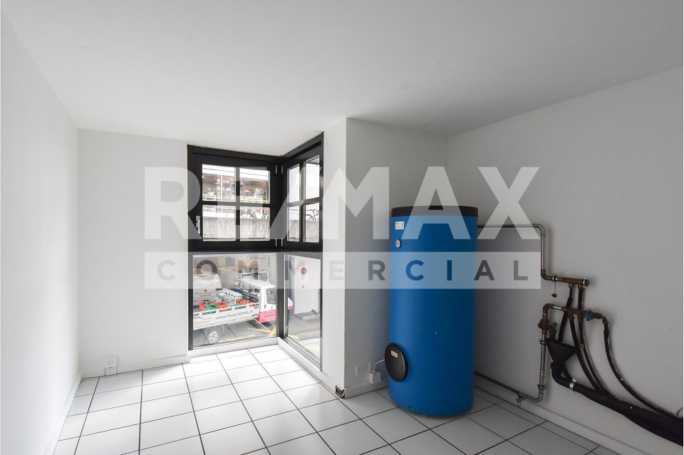 Bureau & Commerce null pièces à acheter à Aarau - image 1/10