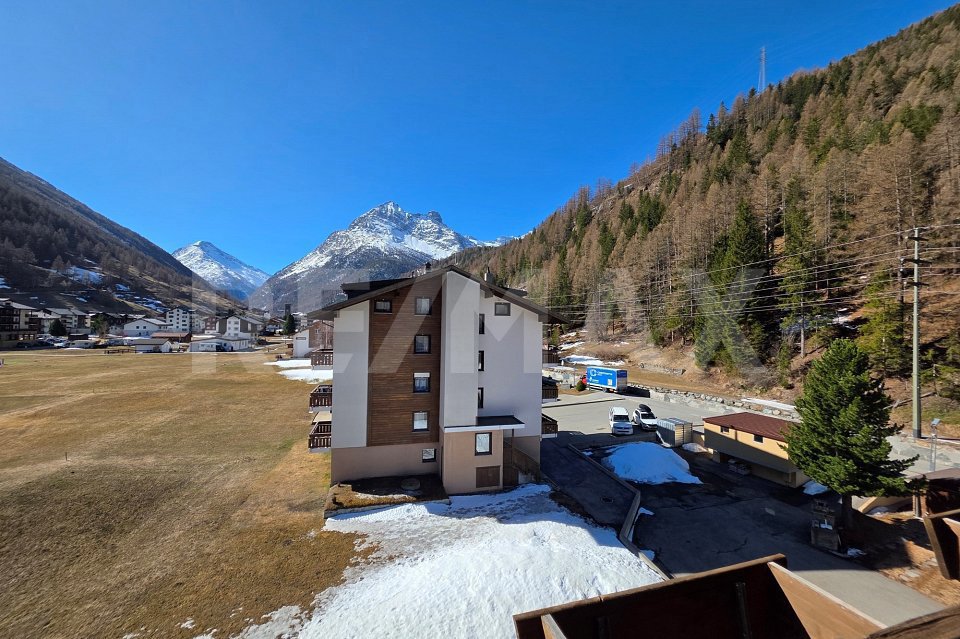 Appartamento di 5.5 locali in vendita a Saas-Grund - immagine 1/13
