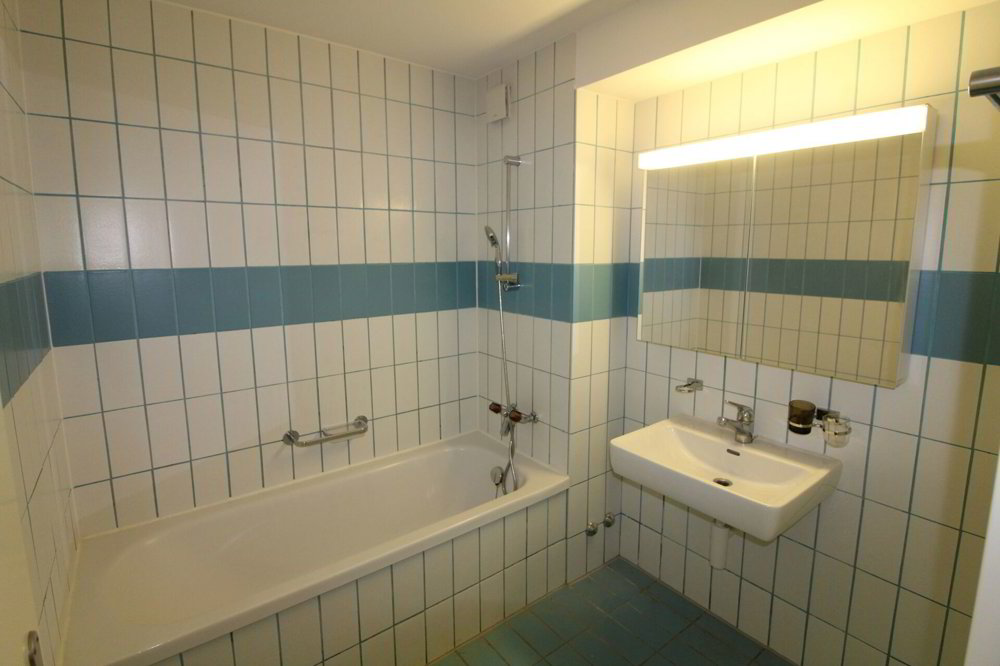 Appartamento di 3.5 locali in affitto a Binningen - immagine 1/6