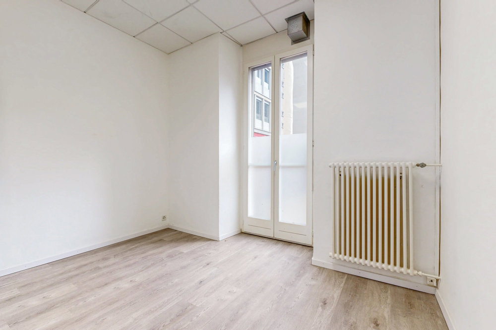 Bureau & Commerce null pièces à louer à Geneva - image 1/9
