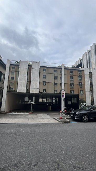 null Zimmer Parkplatz, Garage zu vermieten in Carouge GE - Bild 1/1