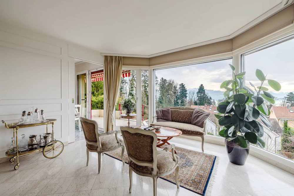 7 rooms Apartment to buy in Pully - image 1/2