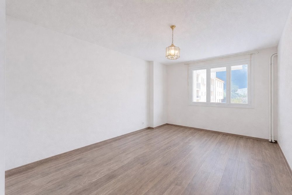 2 rooms Apartment to buy in Siders - image 1/6
