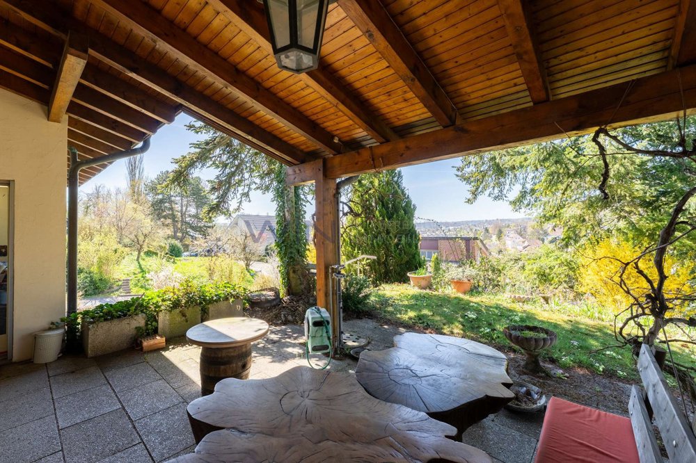 Casa di 7 locali in vendita a Schaffhausen - immagine 1/12