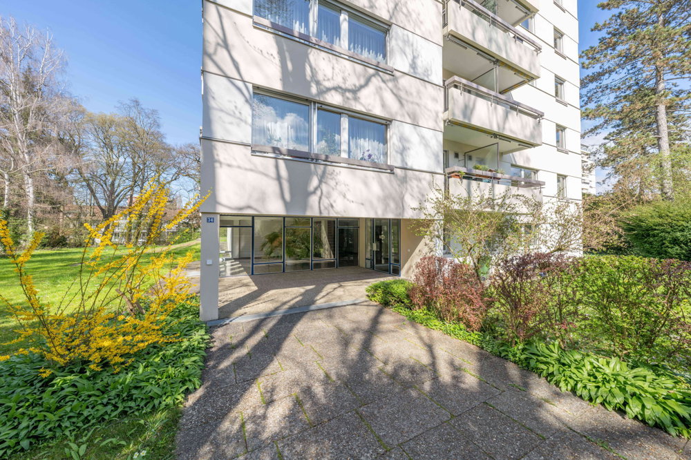 3.5 rooms Apartment for rent in Binningen - image 1/13