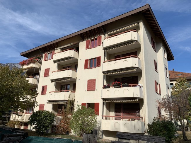 null rooms Car park, garage for rent in Chur - image 1/1