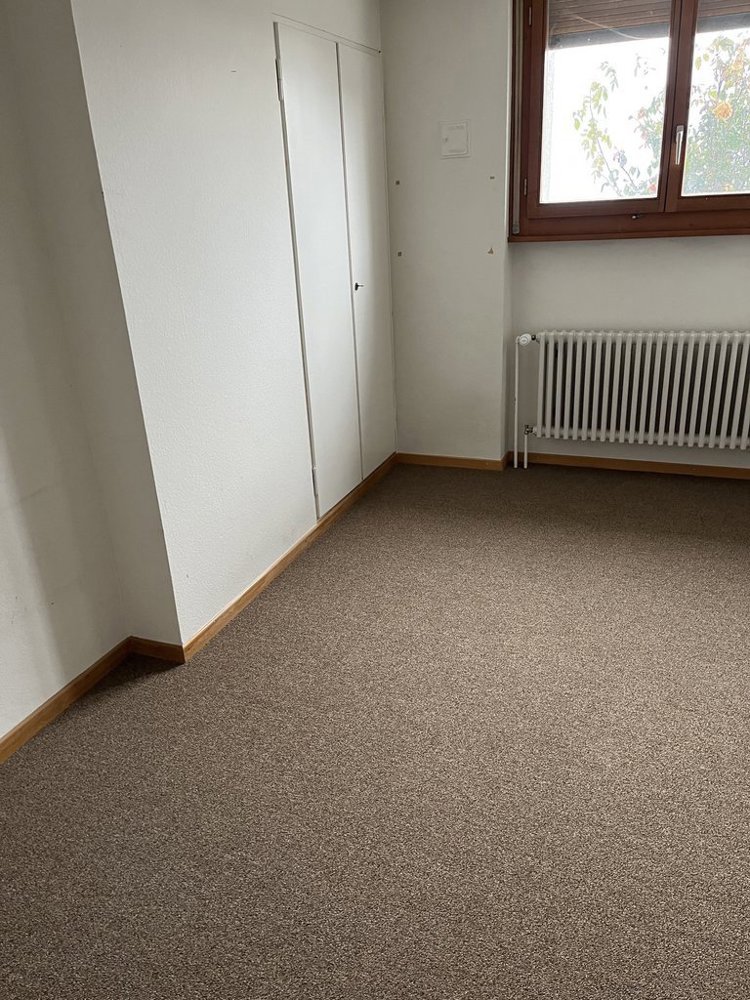 null rooms Office & Commercial for rent in Unterägeri - image 1/3