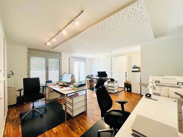 Bureau & Commerce null pièces à louer à Nyon - image 1/4