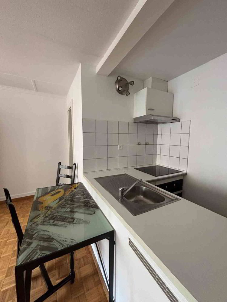 Appartement 1 pièces à louer à Neuchâtel - image 1/7