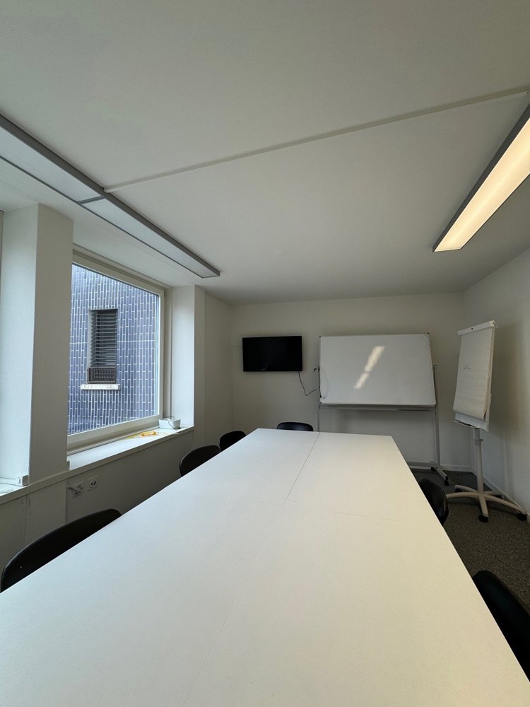 Bureau & Commerce null pièces à louer à Zurich - image 1/6