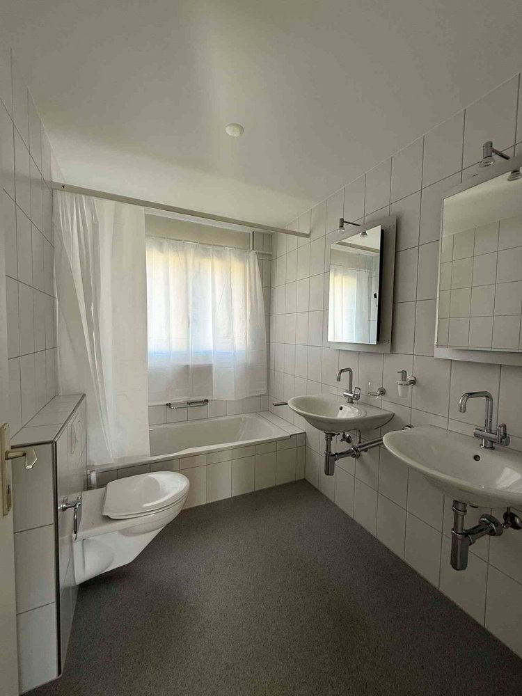 3.5 rooms Apartment for rent in Unterägeri - image 1/8