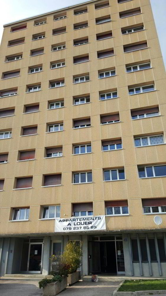 null rooms Car park, garage for rent in La Chaux-de-Fonds - image 1/2
