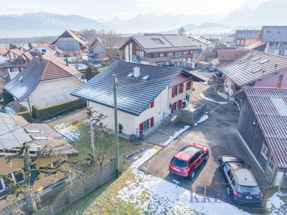 Casa di null locali in vendita a Uebeschi - immagine 1/21