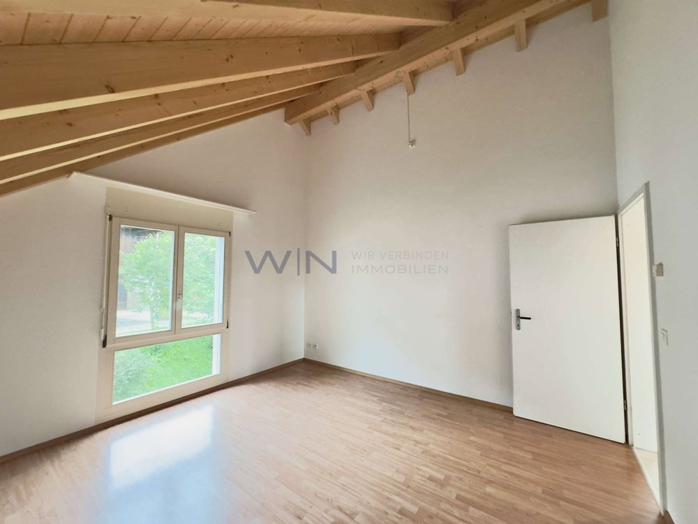 Casa di 5 locali in vendita a Niederbipp - immagine 1/8