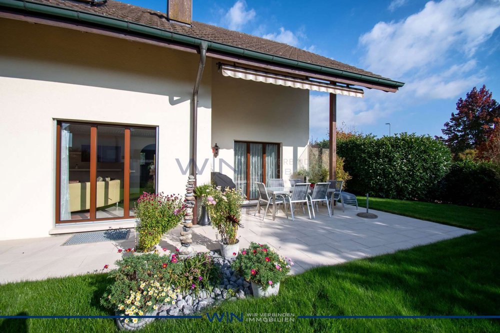 Casa di 6 locali in vendita a Worben - immagine 1/13