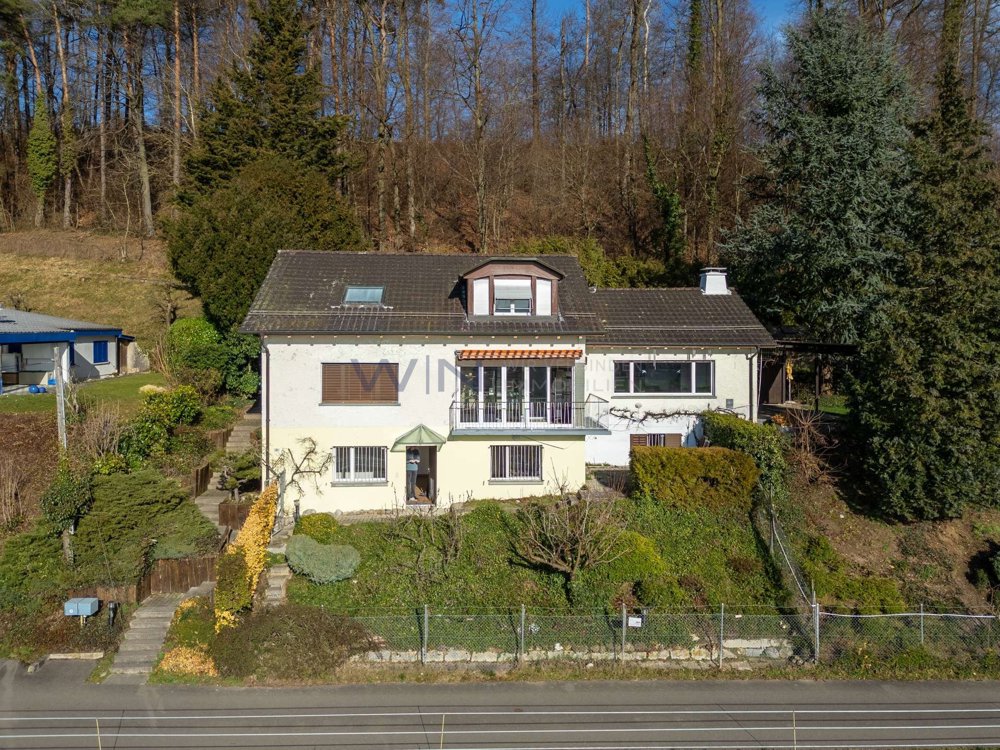 8 rooms House to buy in Winkel - image 1/13