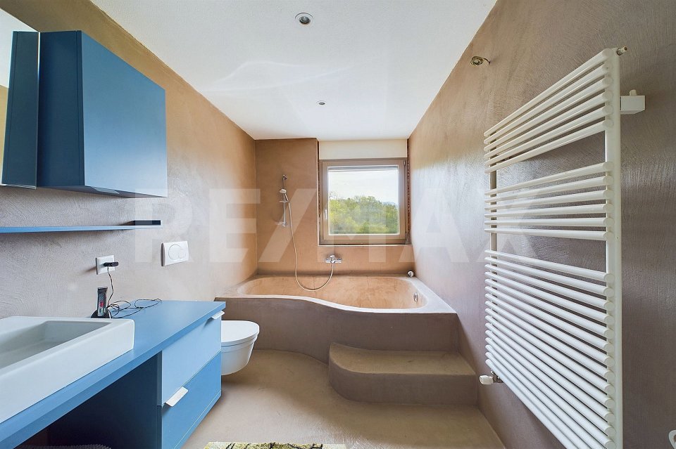 Casa di 5 locali in vendita a Bosco Luganese - immagine 1/13