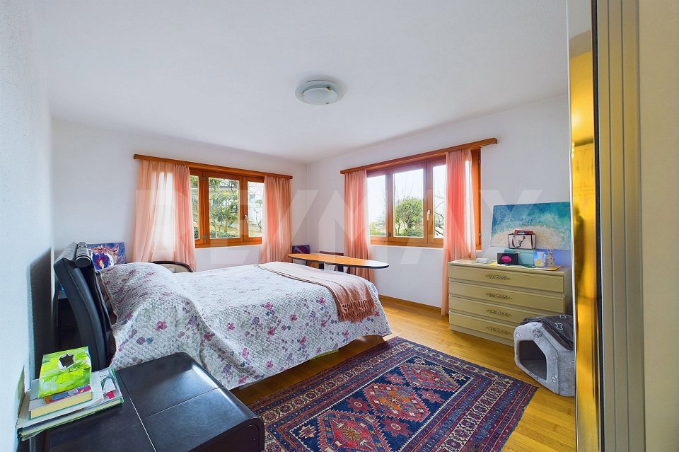 Casa di 6 locali in vendita a Curio - immagine 1/13