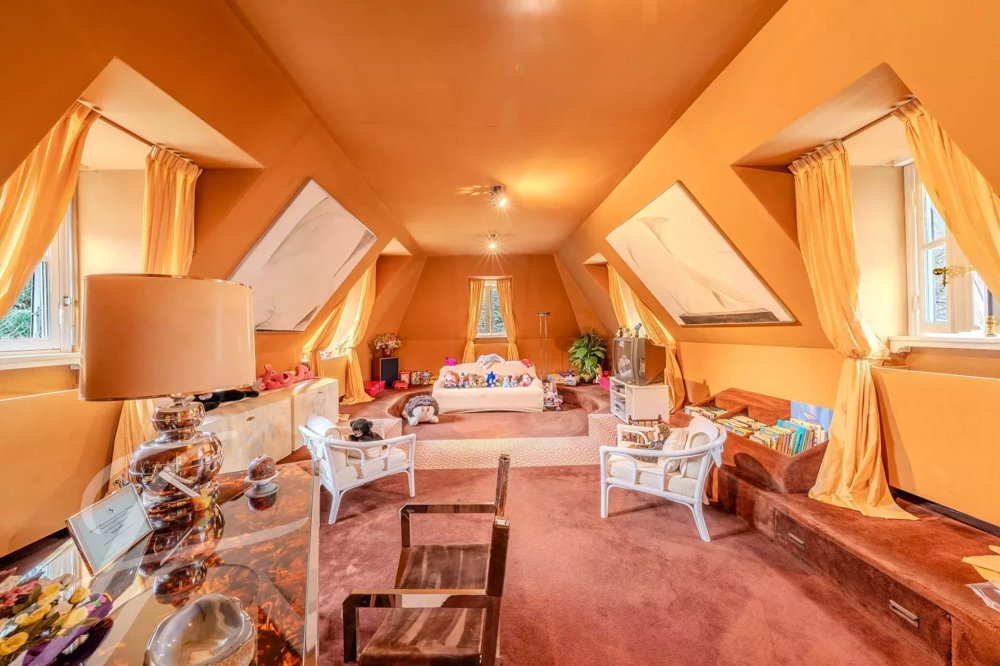 26 Zimmer Haus zum verkaufen in Givrins - Bild 1/13