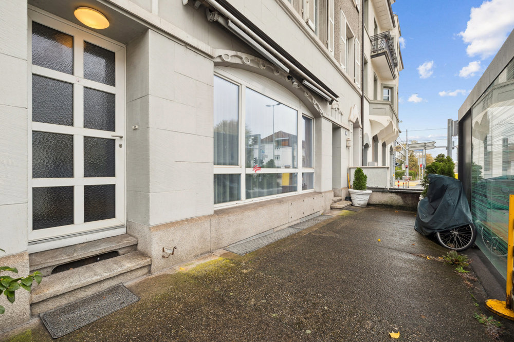3 rooms Apartment to buy in Basilea - image 1/13