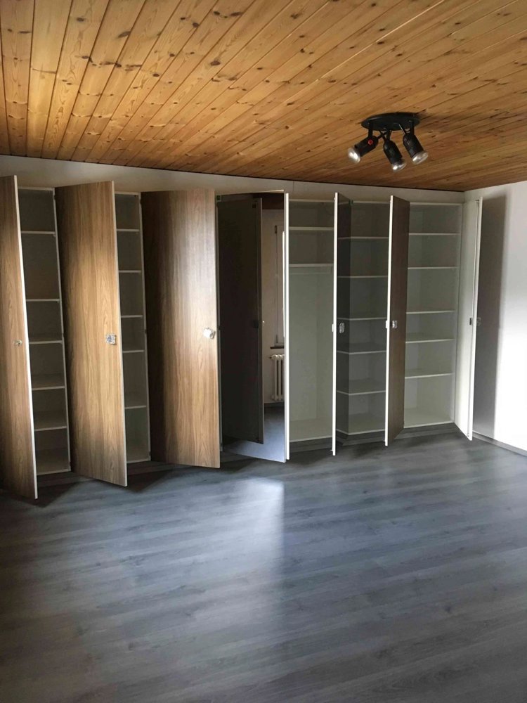 6 Zimmer Wohnung zu vermieten in Wäldi - Bild 1/8