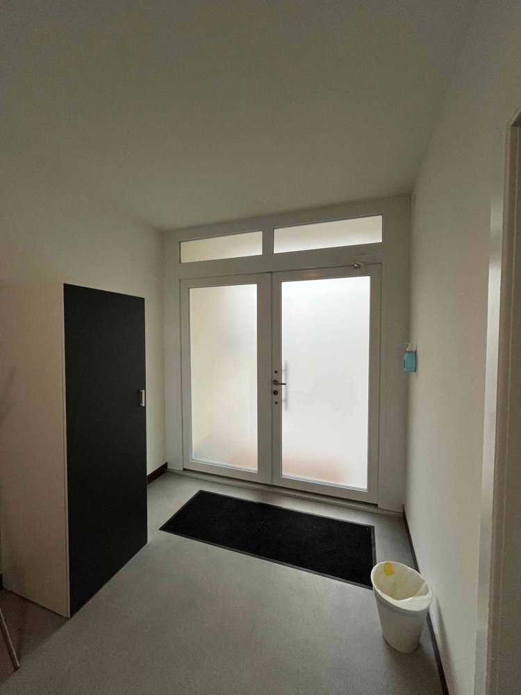Ufficio & Commercio di 4.5 locali in affitto a Clarens - immagine 1/12