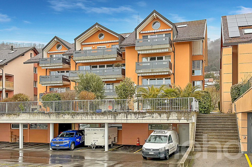 4.5 rooms Apartment to buy in Bursins - image 1/12