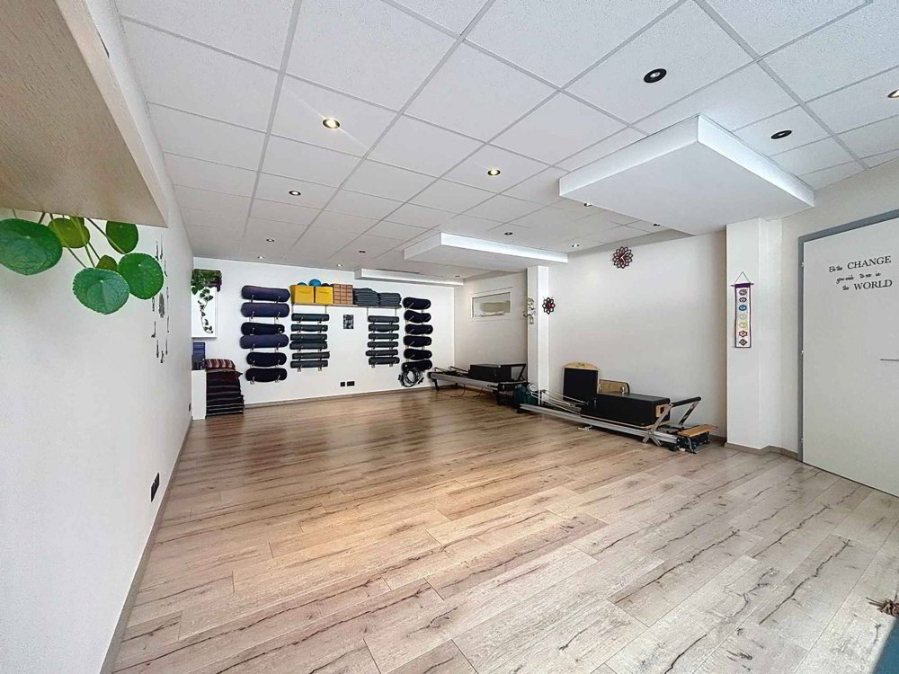 1 rooms Office & Commercial for rent in Verbier - image 1/4