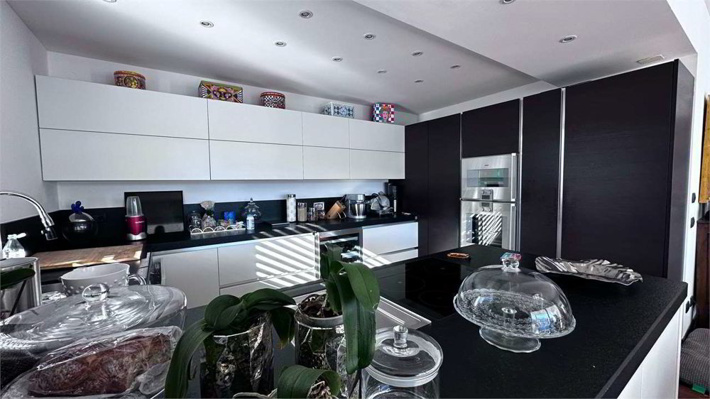 Appartamento di 5 locali in vendita a Lugano - immagine 1/13