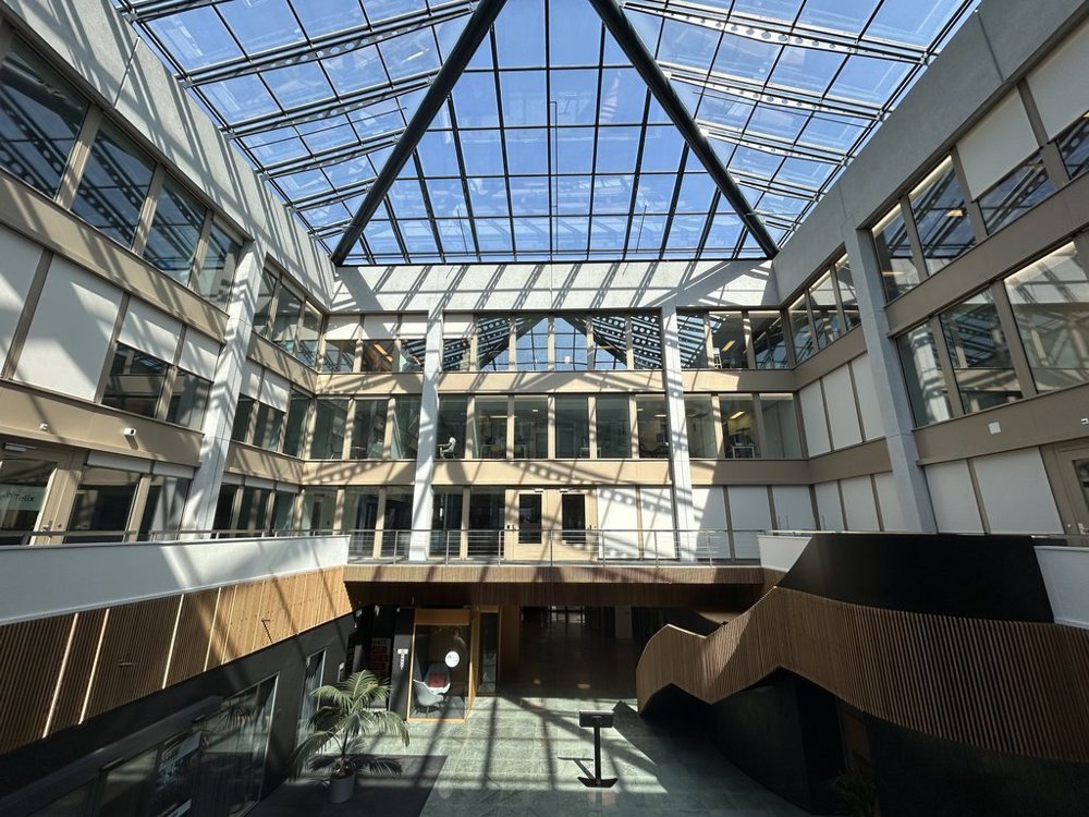 Bureau & Commerce null pièces à louer à Petit-Lancy - image 1/4