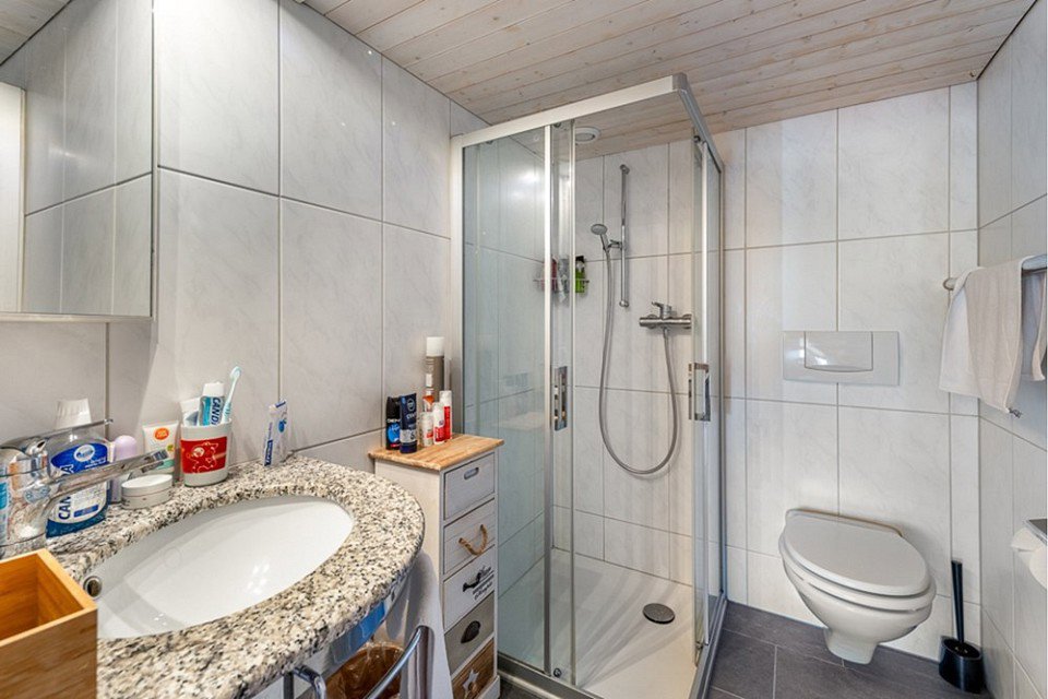 null Zimmer Haus zum verkaufen in Schwanden GL - Bild 1/13