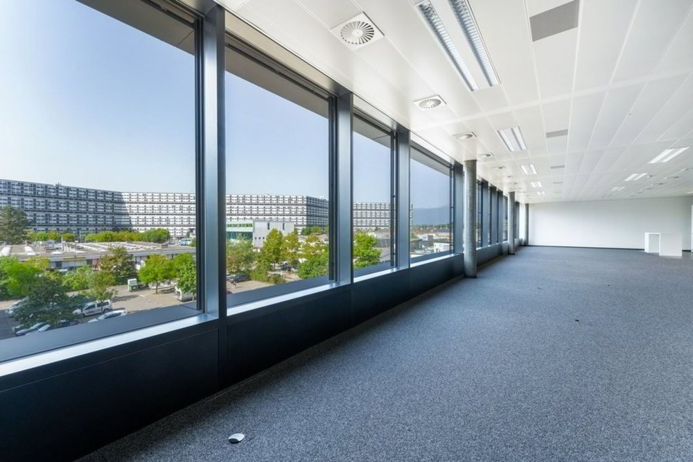 null rooms Office & Commercial for rent in Le Lignon - image 1/3