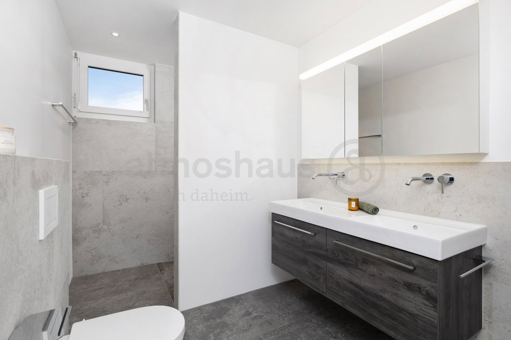 Casa di 6 locali in vendita a Heimiswil - immagine 1/9