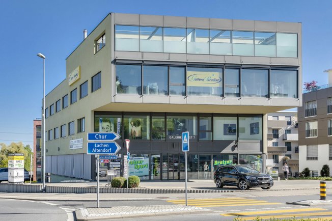 null rooms Car park, garage for rent in Altendorf - image 1/1