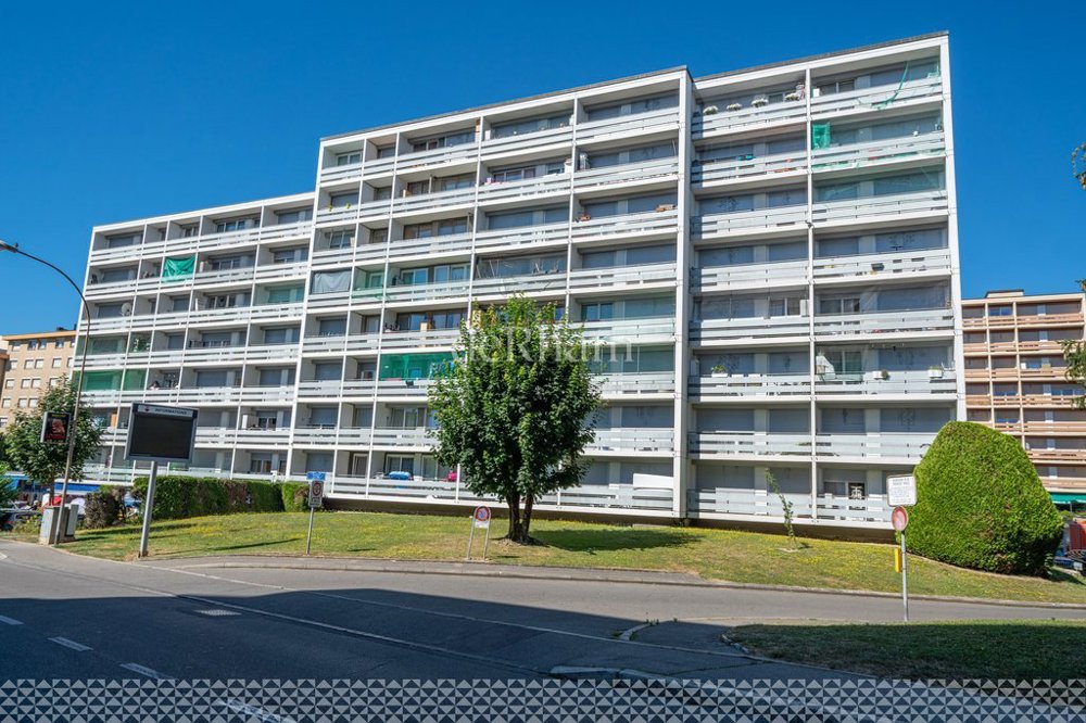 null rooms Car park, garage for rent in Chavannes-près-Renens - image 1/2